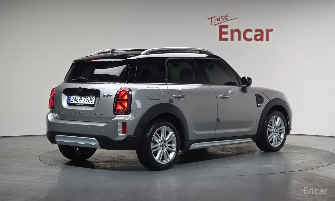 Фото 2 - Mini Countryman