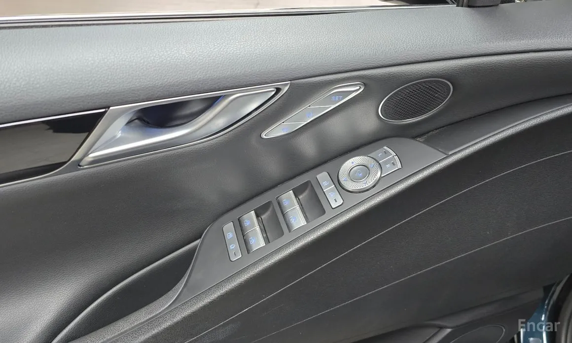 Фото 18 - Genesis G80