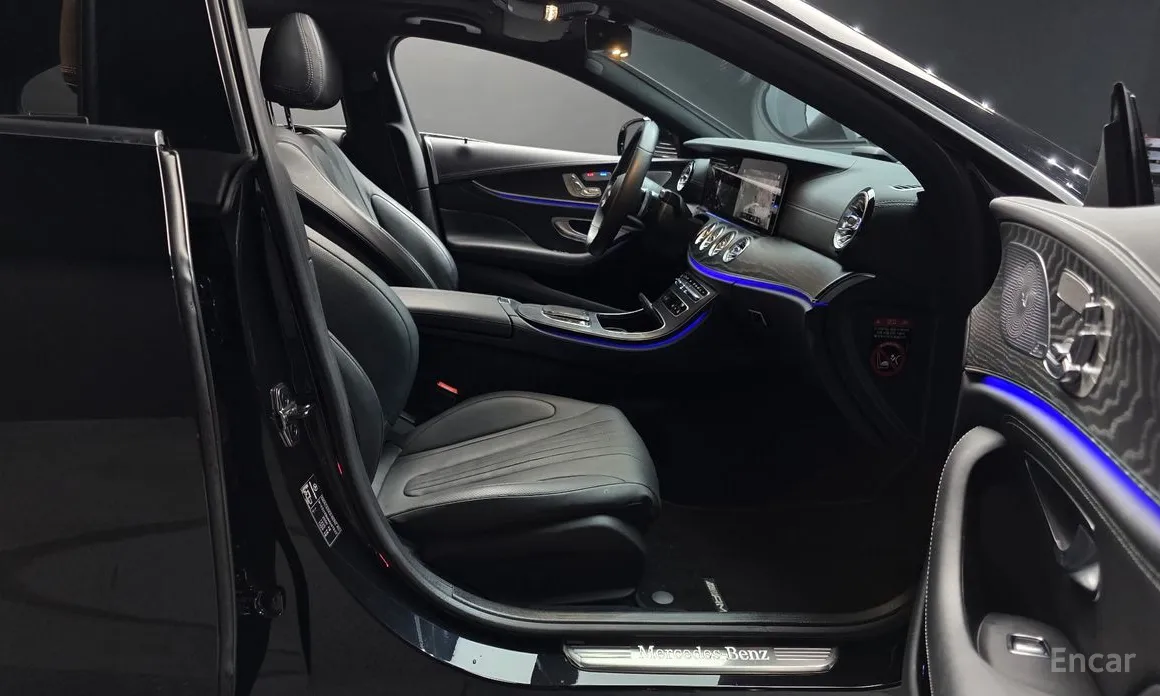 Фото 10 - Mercedes-Benz CLS-Class