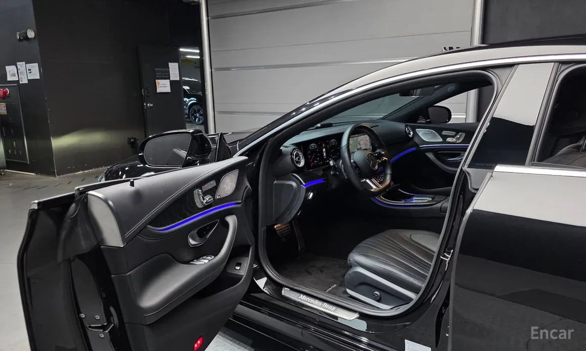 Фото 11 - Mercedes-Benz CLS-Class