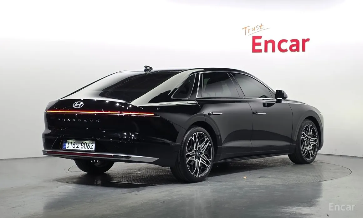 Фото 2 - Hyundai Grandeur