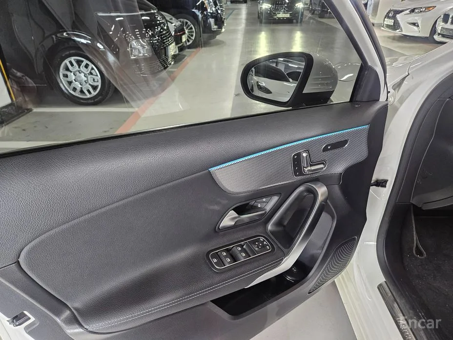 Фото 10 - Mercedes-Benz A-Class