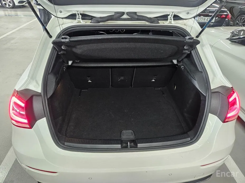 Фото 19 - Mercedes-Benz A-Class