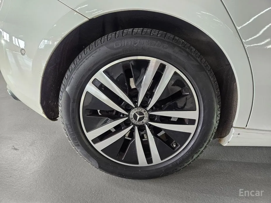 Фото 9 - Mercedes-Benz A-Class