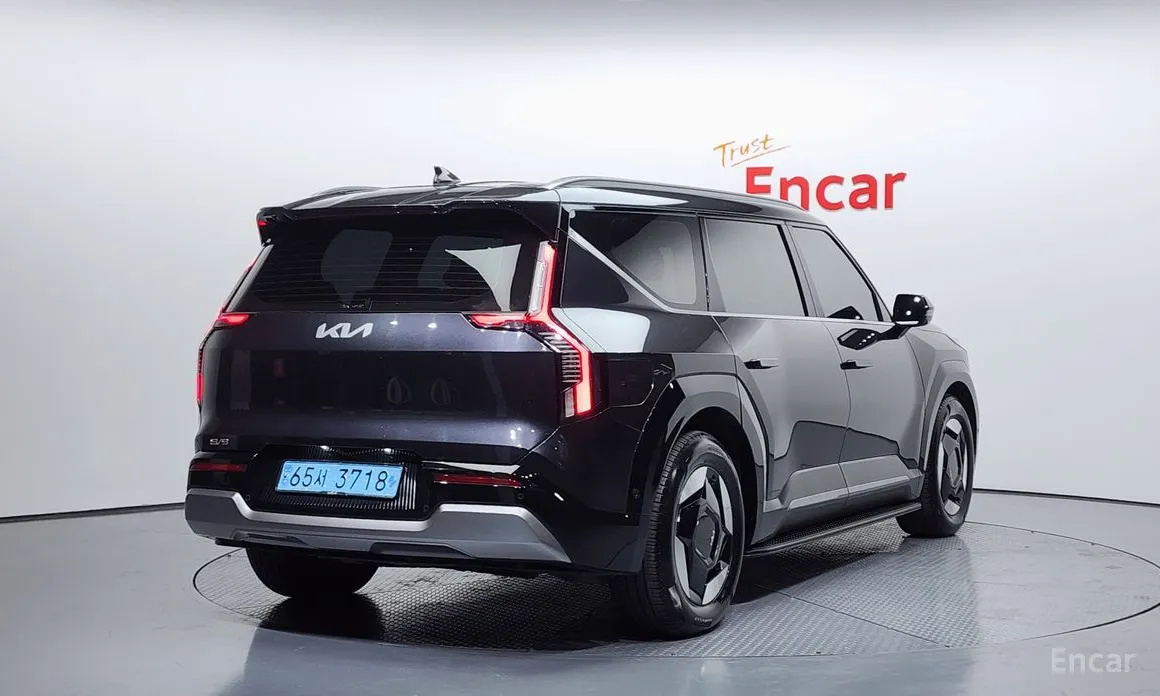 Фото 2 - Kia EV9