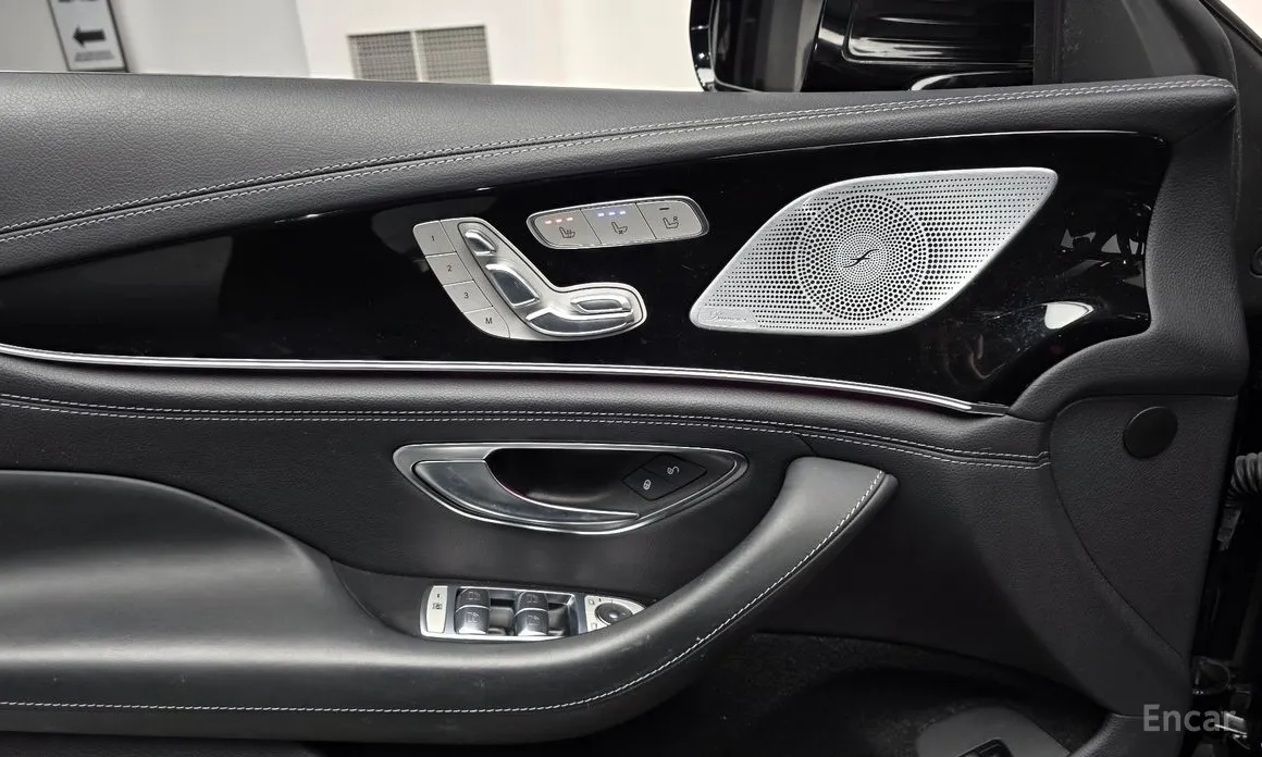 Фото 18 - Mercedes-Benz AMG GT