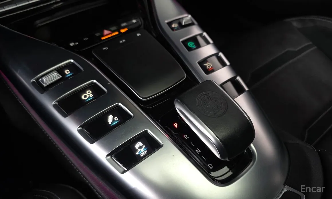 Фото 9 - Mercedes-Benz AMG GT