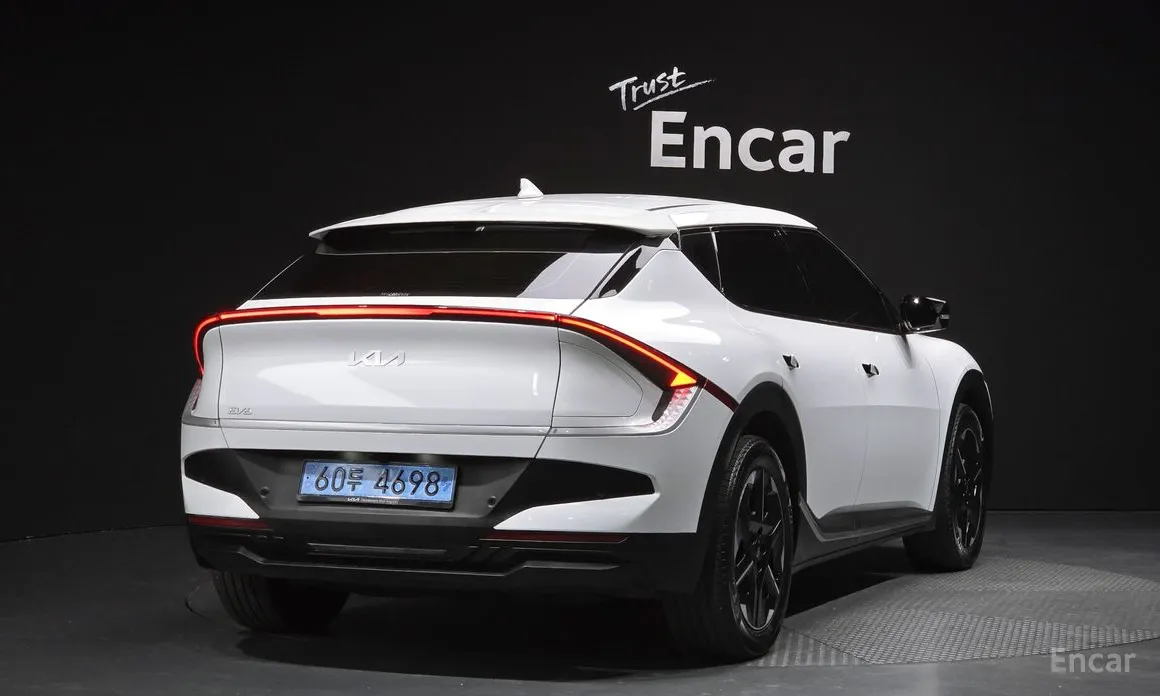 Фото 2 - Kia EV6