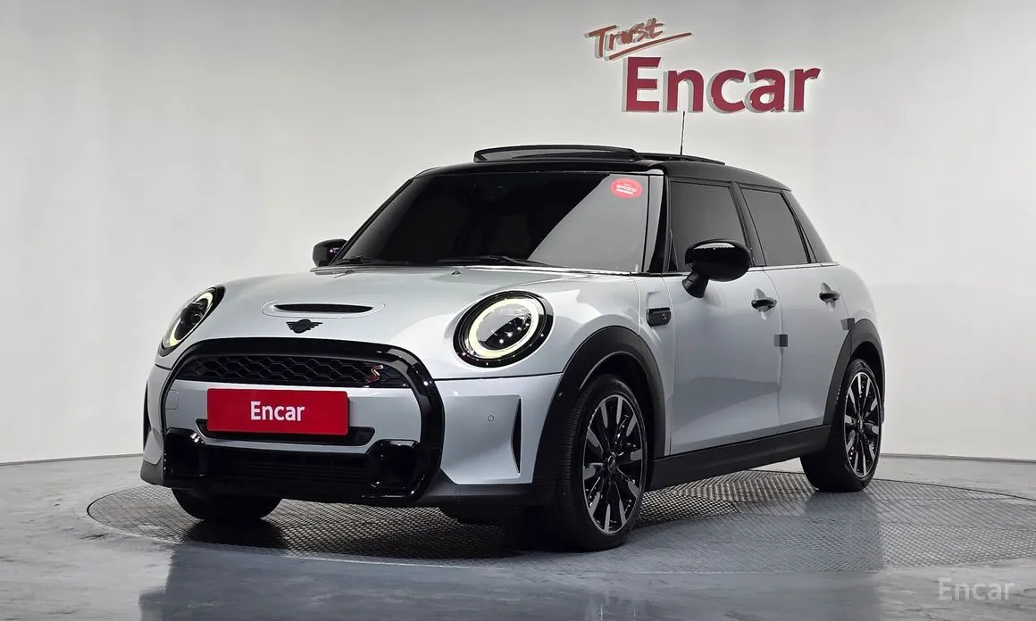 Фото 1 - Mini Cooper