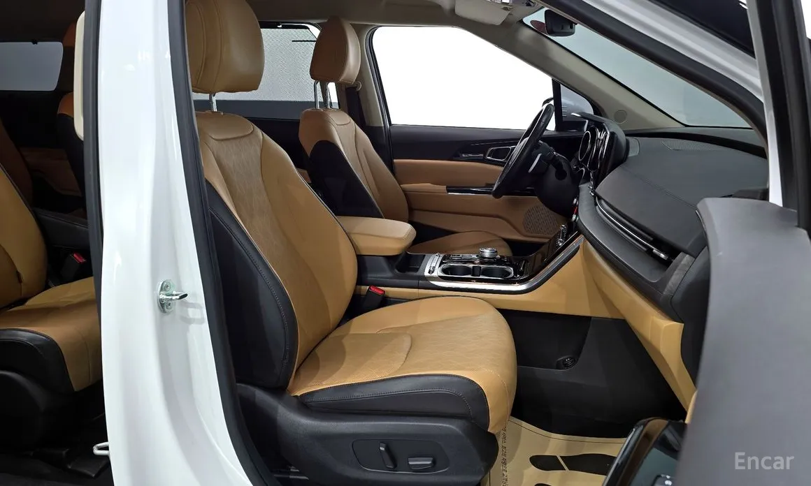 Фото 10 - Kia Carnival