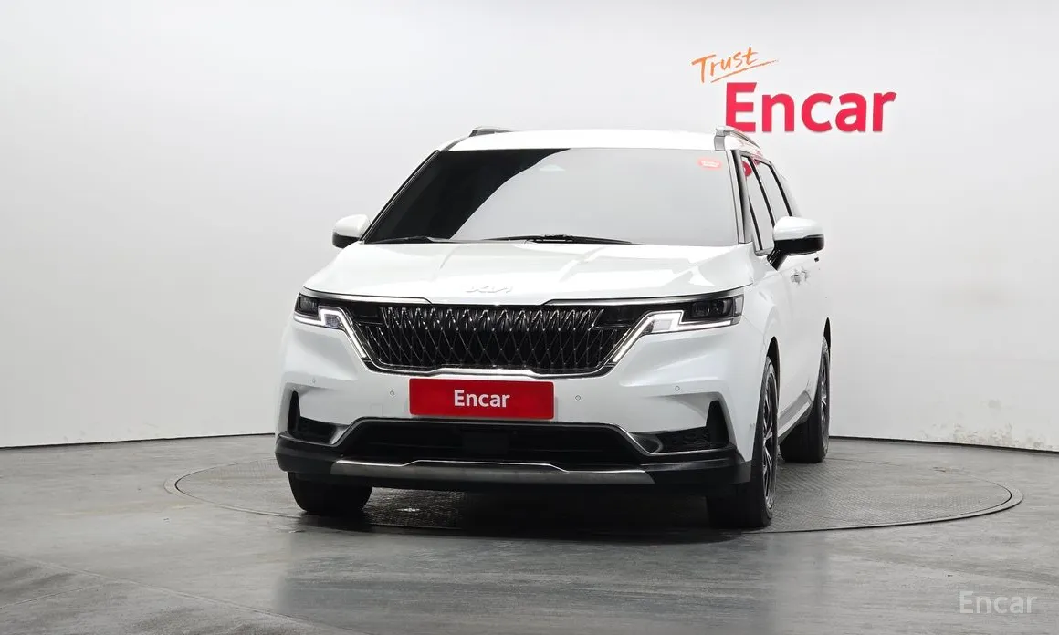 Фото 3 - Kia Carnival