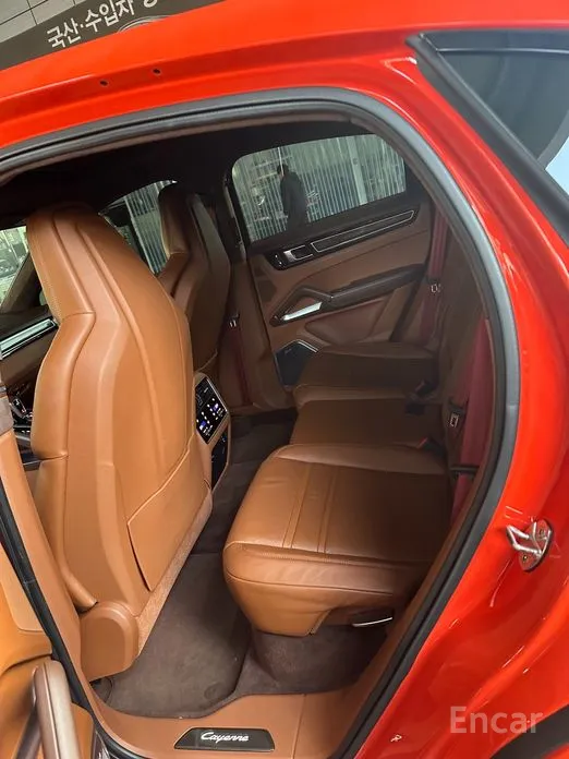 Фото 10 - Porsche Cayenne