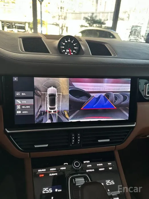 Фото 8 - Porsche Cayenne