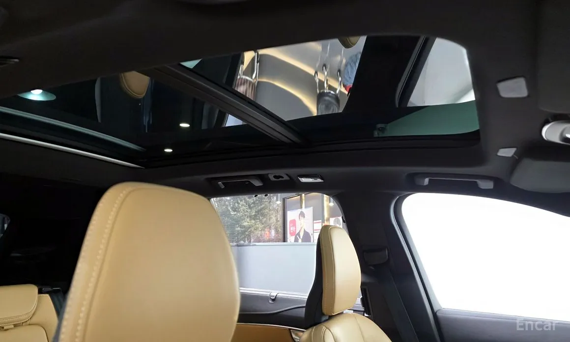 Фото 19 - Volvo XC90