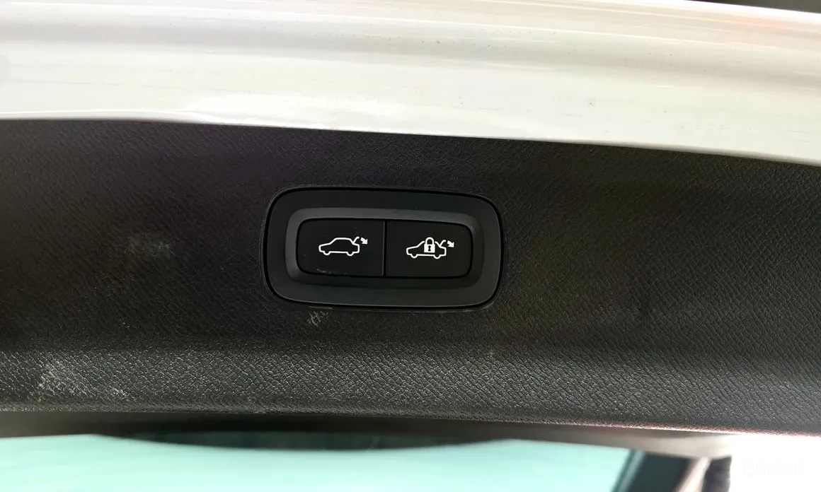 Фото 20 - Volvo XC90