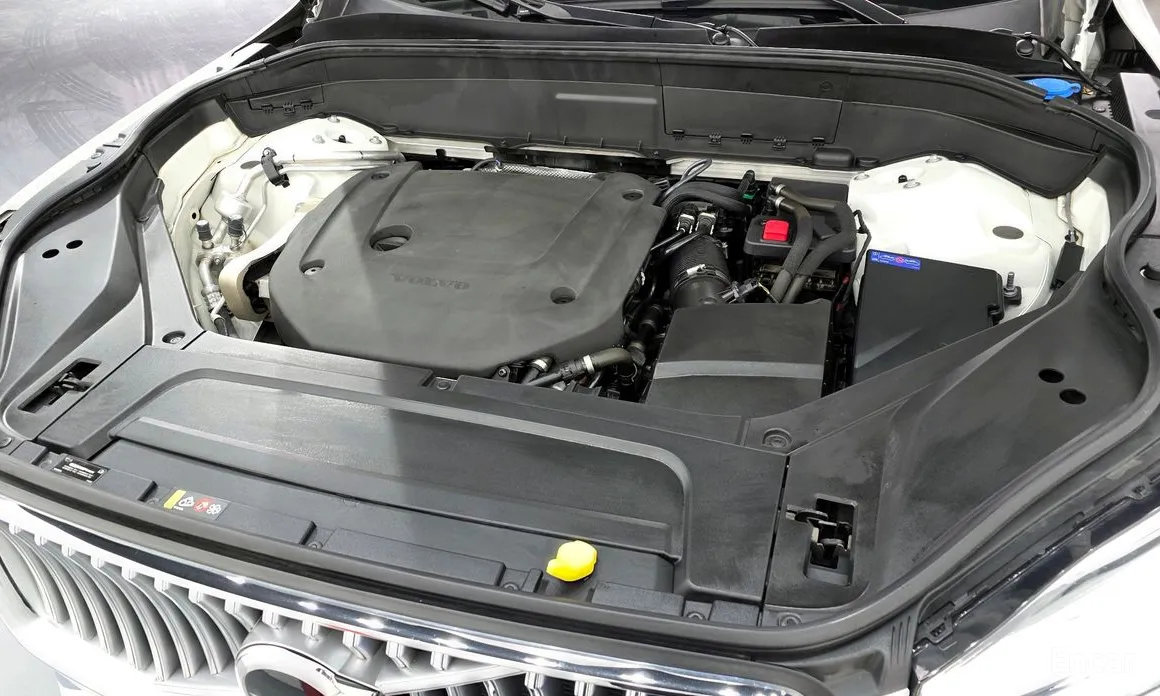 Фото 6 - Volvo XC90