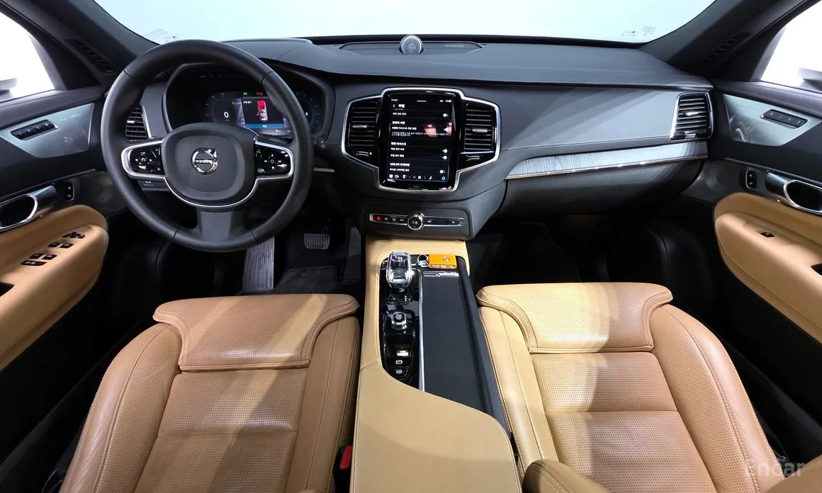 Фото 7 - Volvo XC90