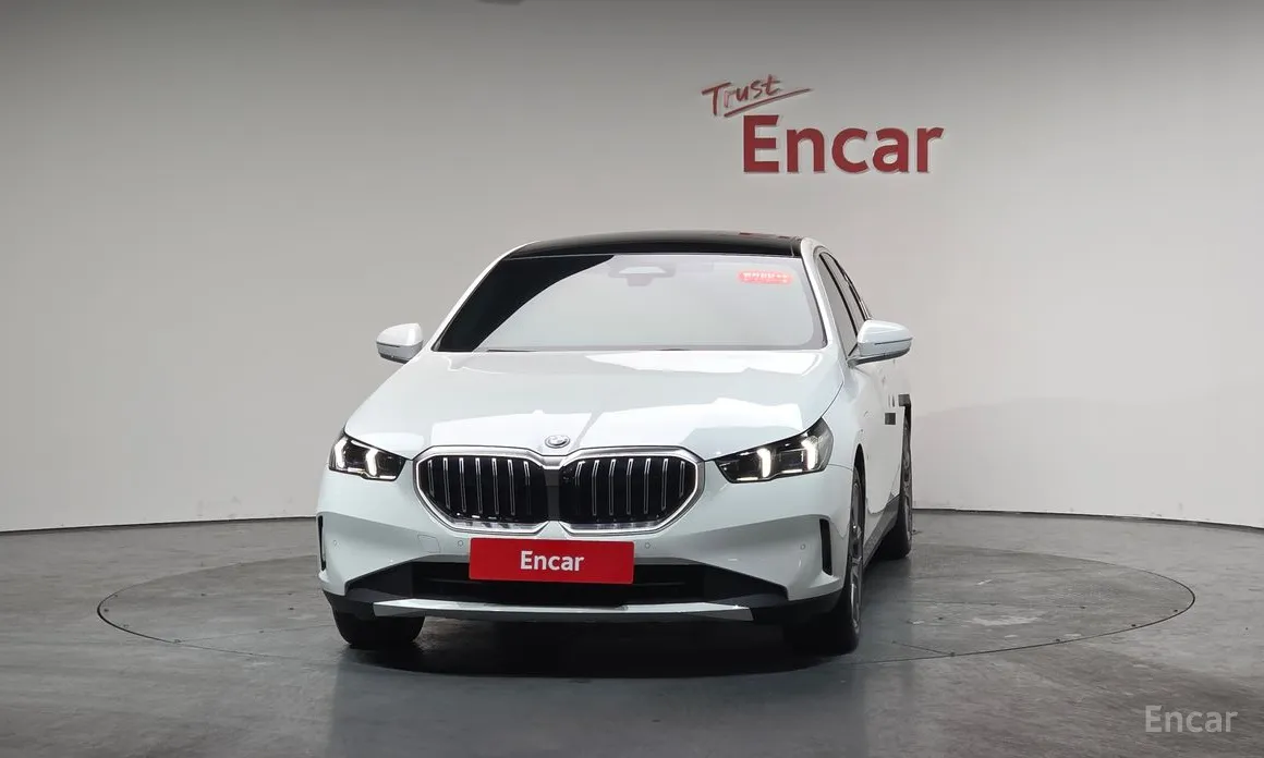 Фото 3 - BMW 5 Series