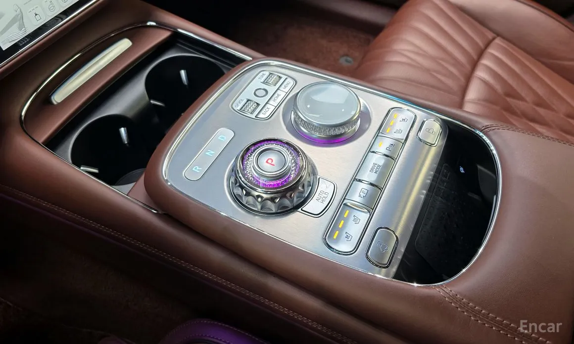 Фото 9 - Genesis G90