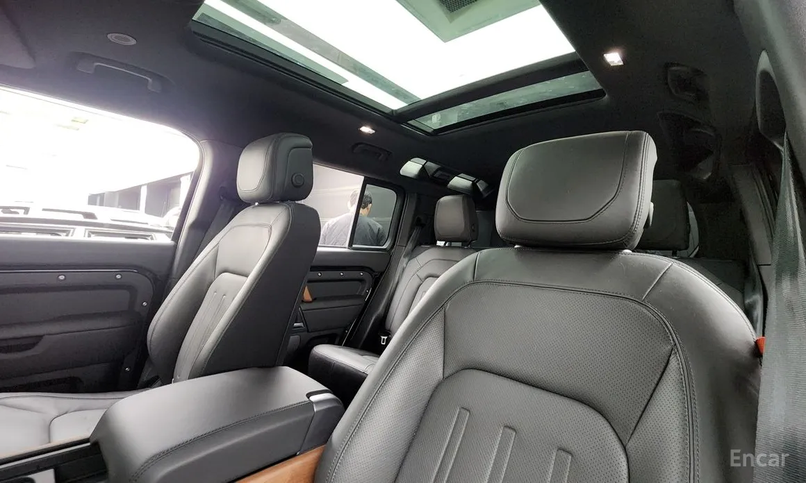 Фото 19 - Land Rover Defender