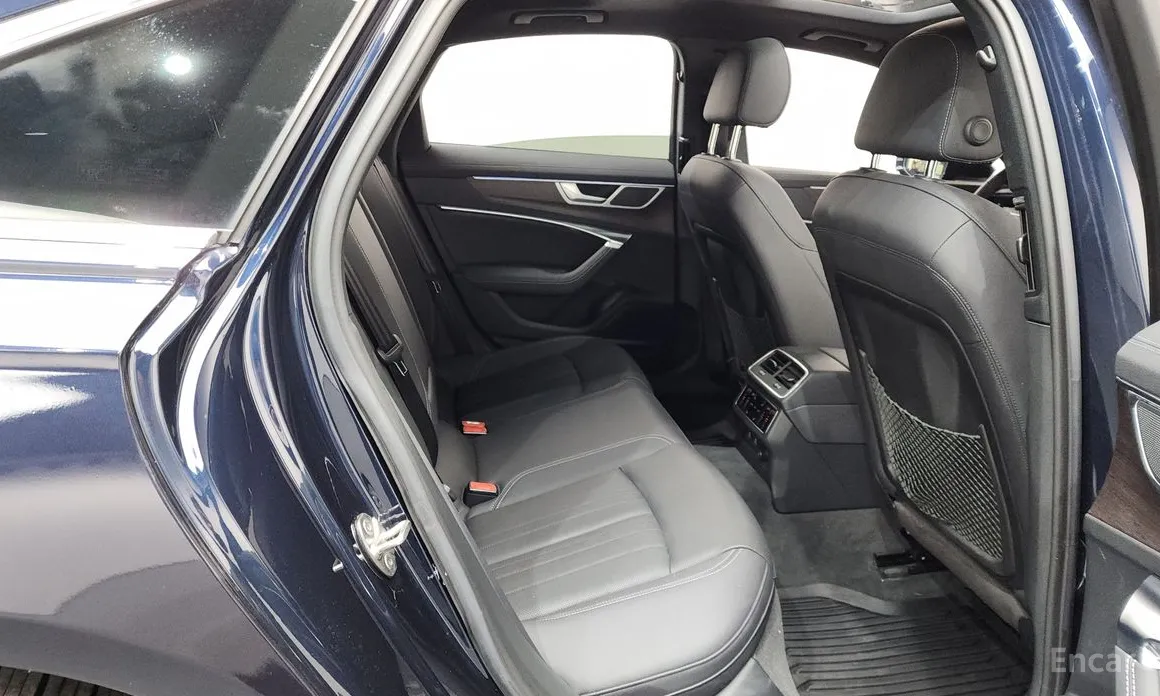 Фото 12 - Audi A6