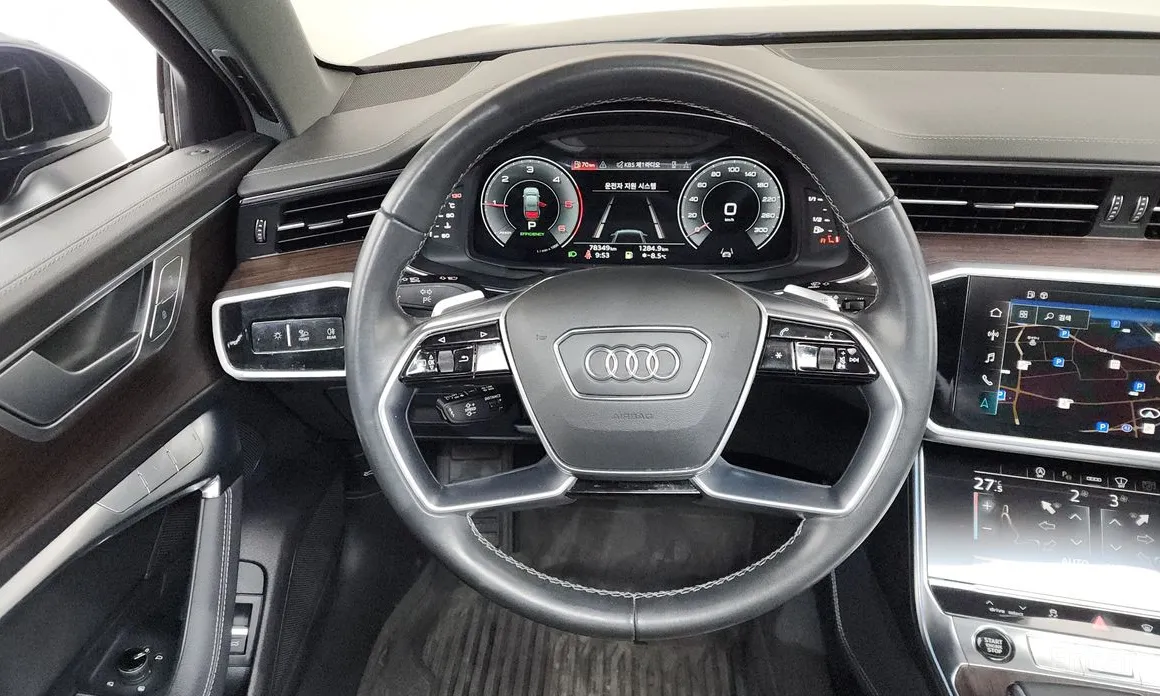 Фото 13 - Audi A6