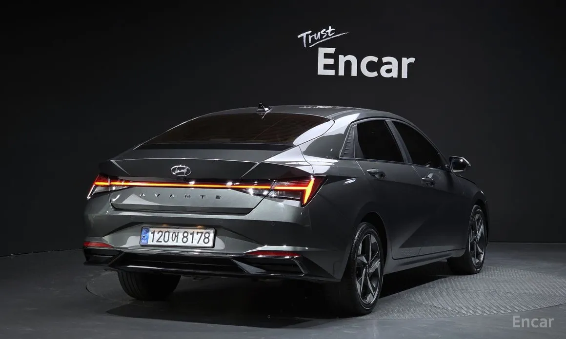 Фото 2 - Hyundai Avante