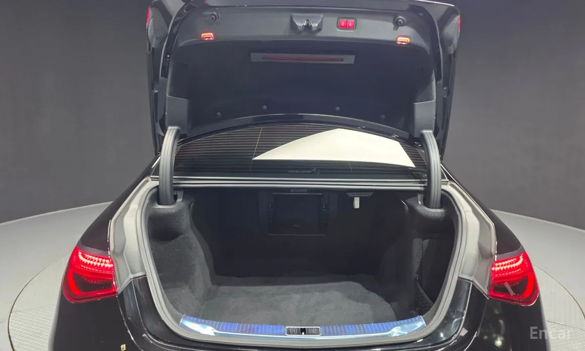 Фото 20 - Mercedes-Benz S-Class