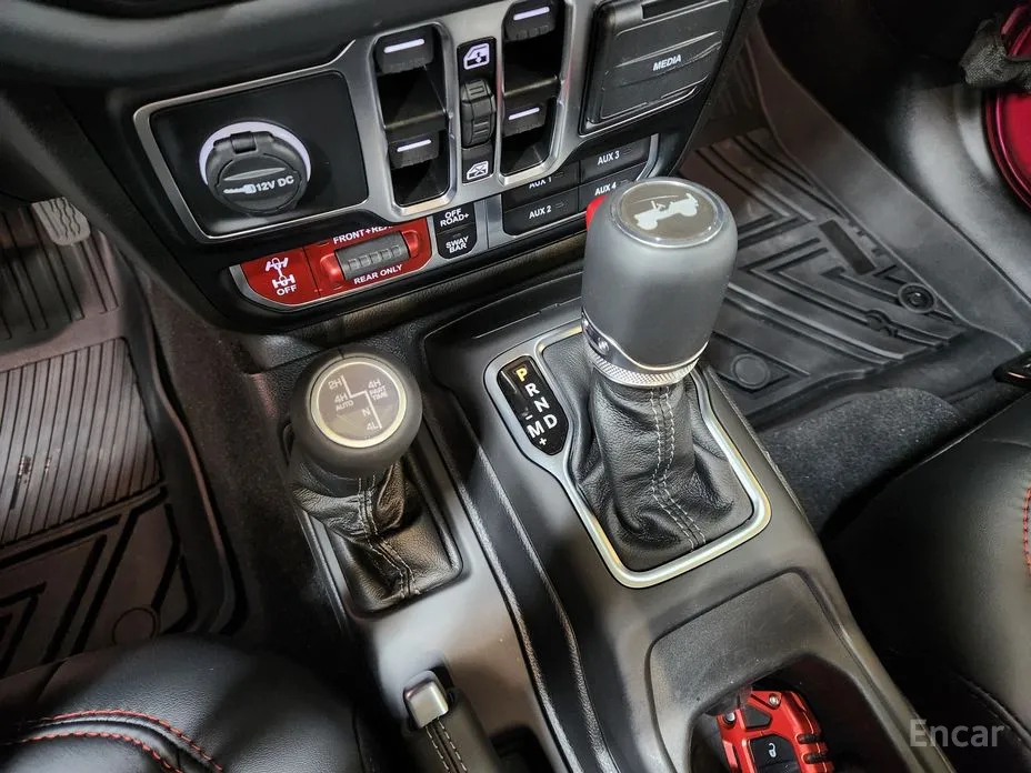 Фото 14 - Jeep Wrangler