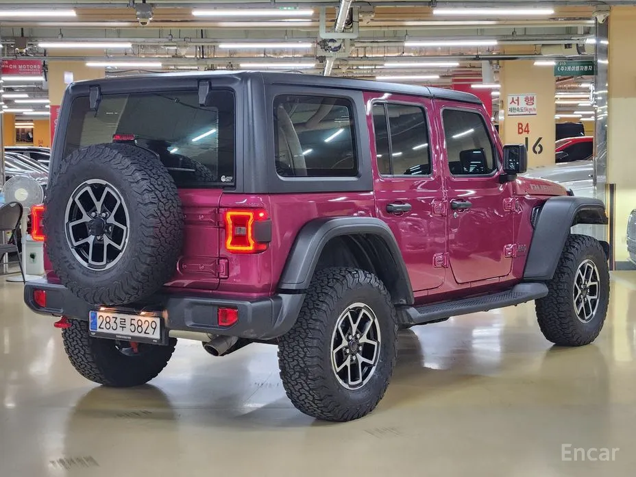 Фото 4 - Jeep Wrangler