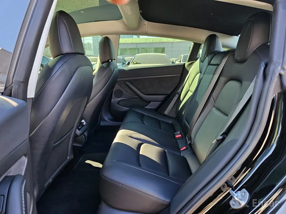 Фото 19 - Tesla Model 3