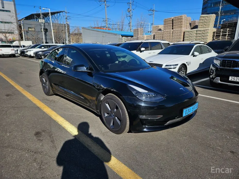 Фото 2 - Tesla Model 3