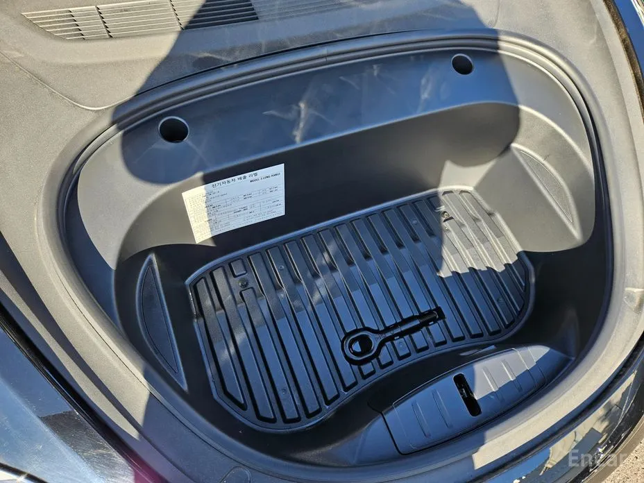 Фото 6 - Tesla Model 3