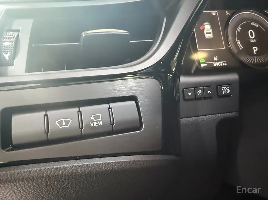 Фото 11 - Lexus ES