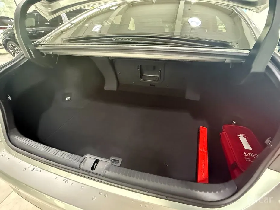 Фото 18 - Lexus ES