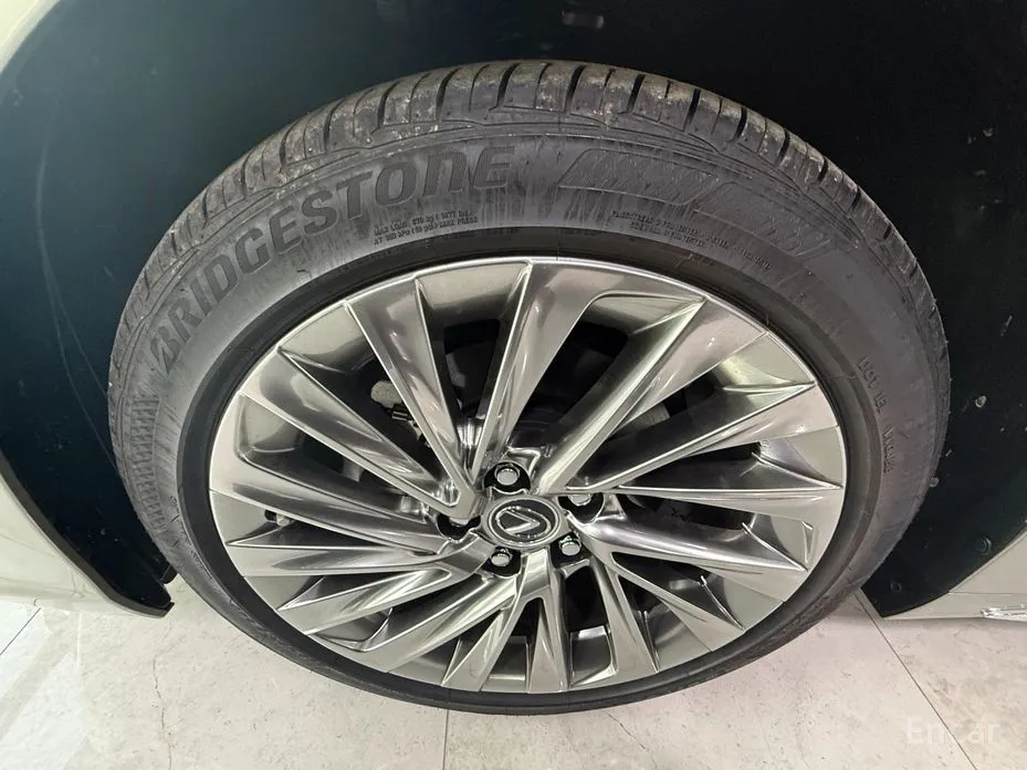 Фото 5 - Lexus ES