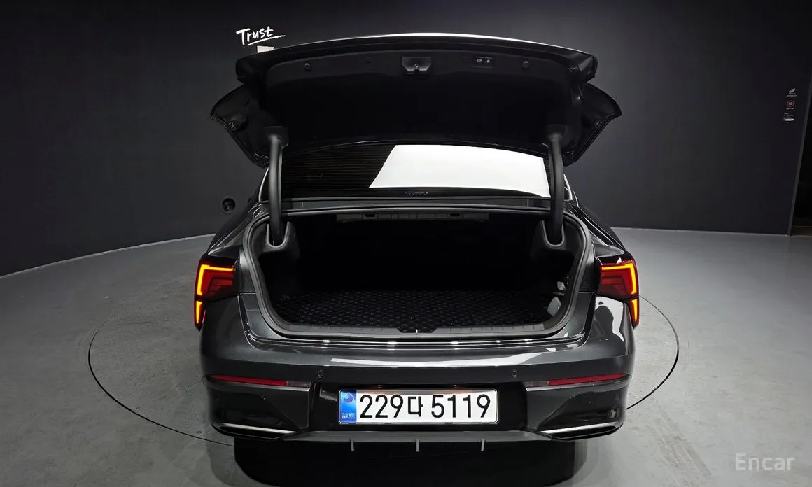 Фото 20 - Kia K5