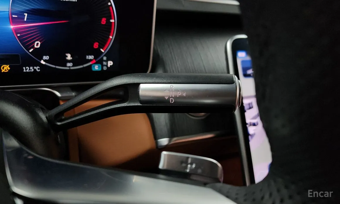 Фото 9 - Mercedes-Benz S-Class