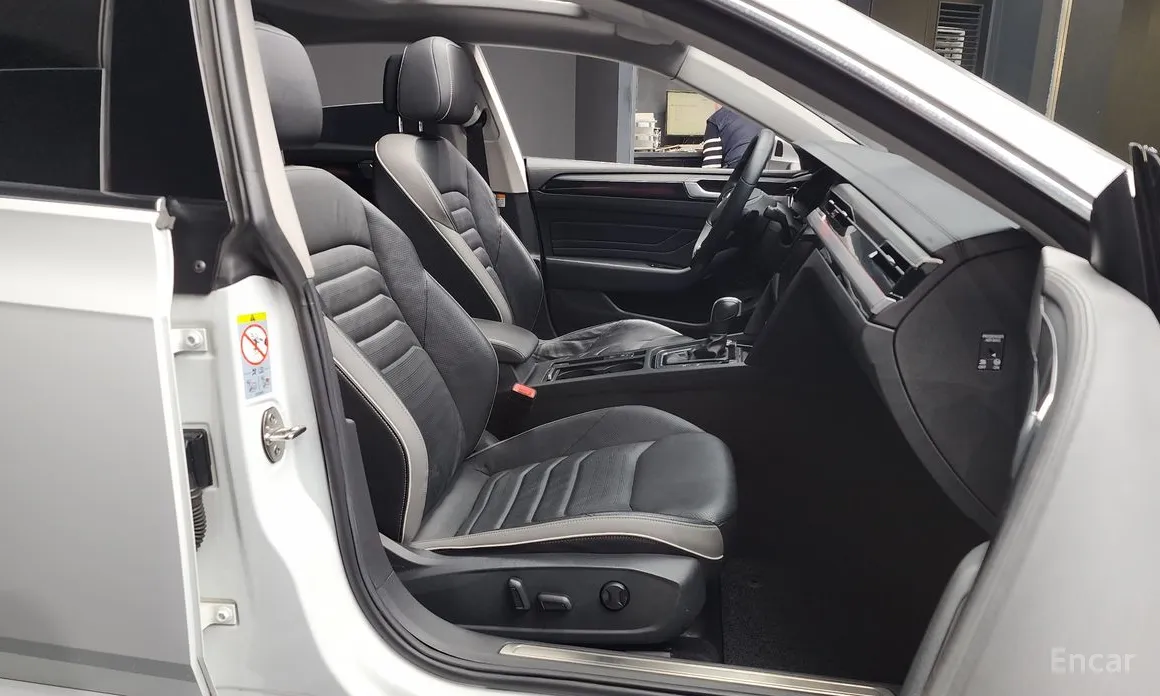 Photo 11 - Volkswagen Arteon