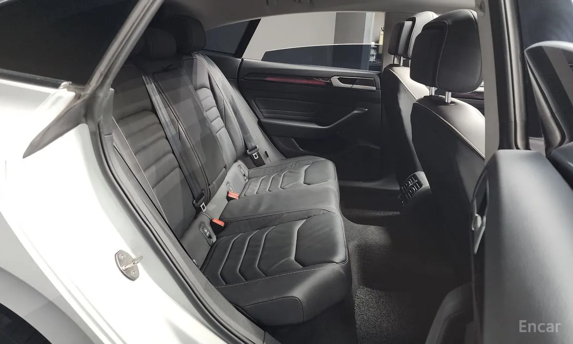 Photo 12 - Volkswagen Arteon