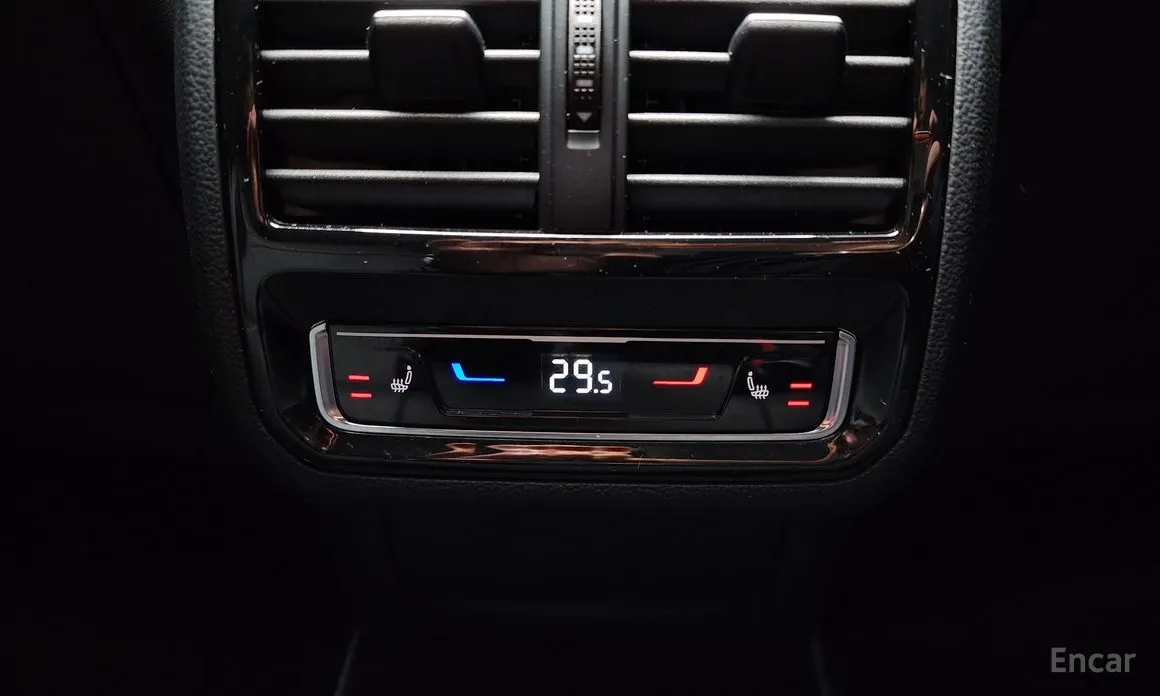 Photo 19 - Volkswagen Arteon