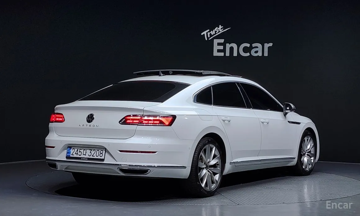 Photo 2 - Volkswagen Arteon