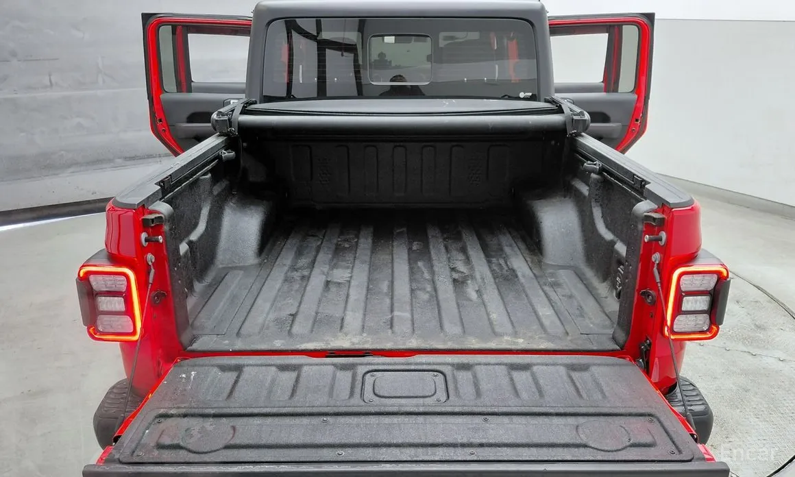 Фото 20 - Jeep Gladiator