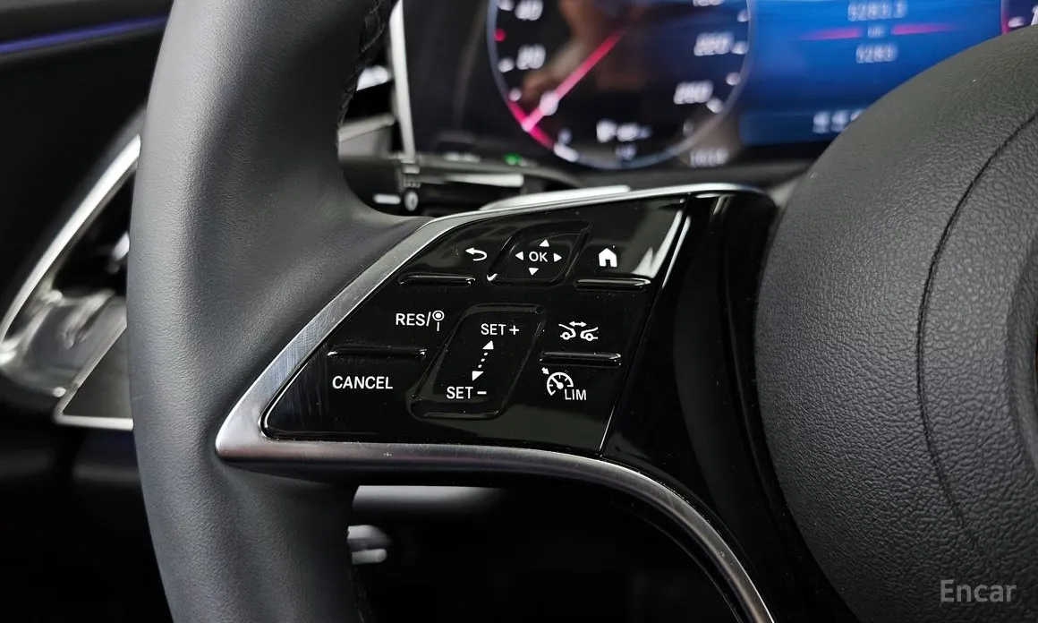 Фото 17 - Mercedes-Benz E-Class