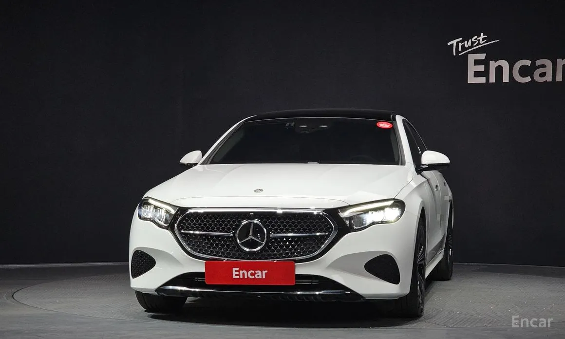 Фото 3 - Mercedes-Benz E-Class