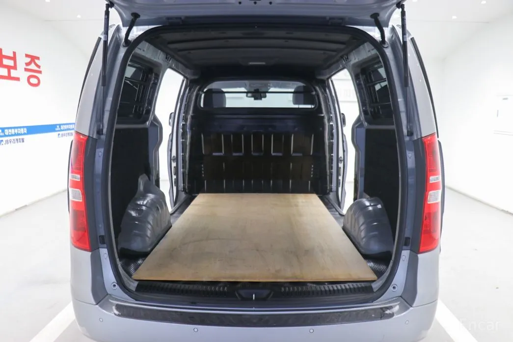 Фото 7 - Hyundai Starex