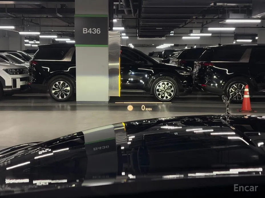 Фото 13 - Rolls-Royce Cullinan