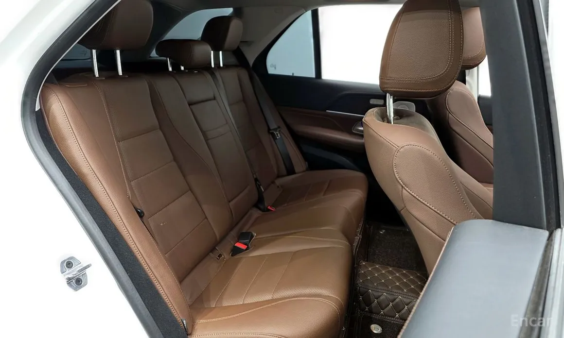 Фото 12 - Mercedes-Benz GLE-Class