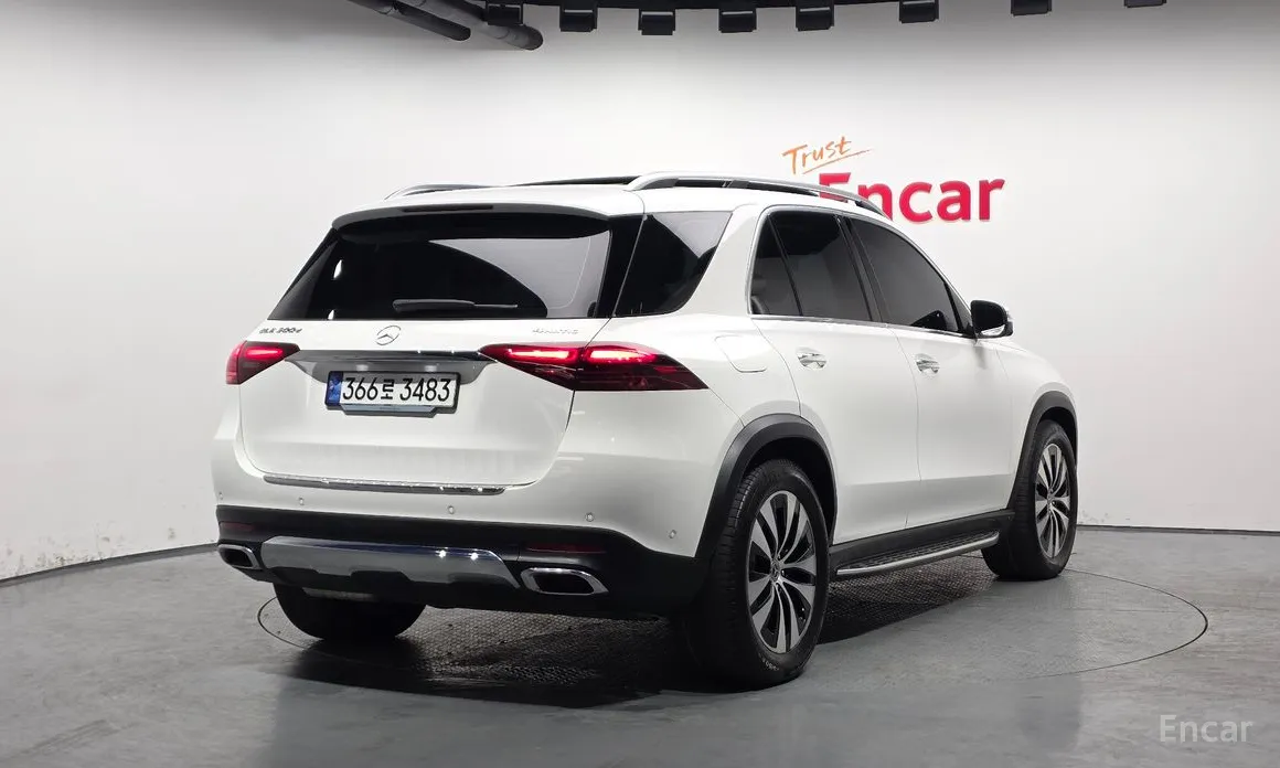 Фото 2 - Mercedes-Benz GLE-Class