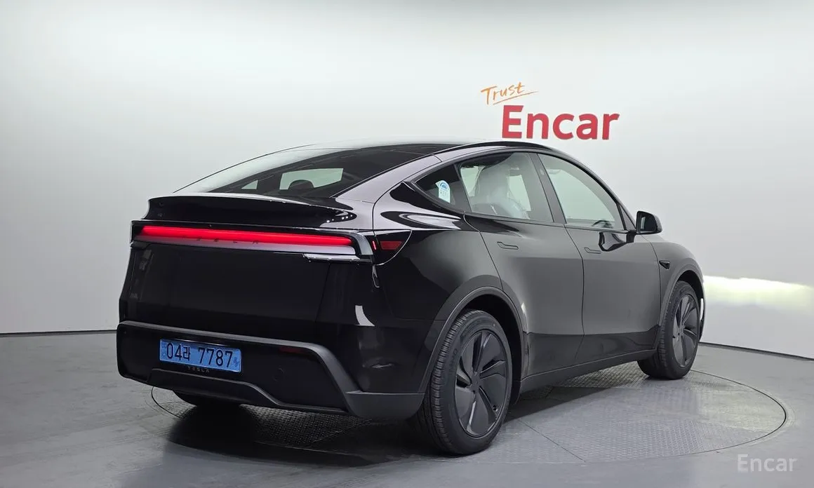 Фото 2 - Tesla Model Y